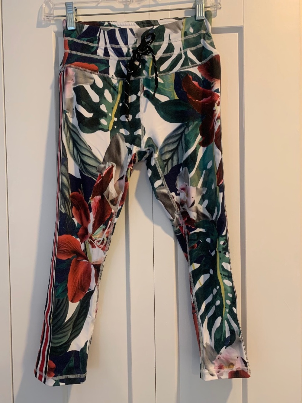 C&C California tropical cropped leggings small